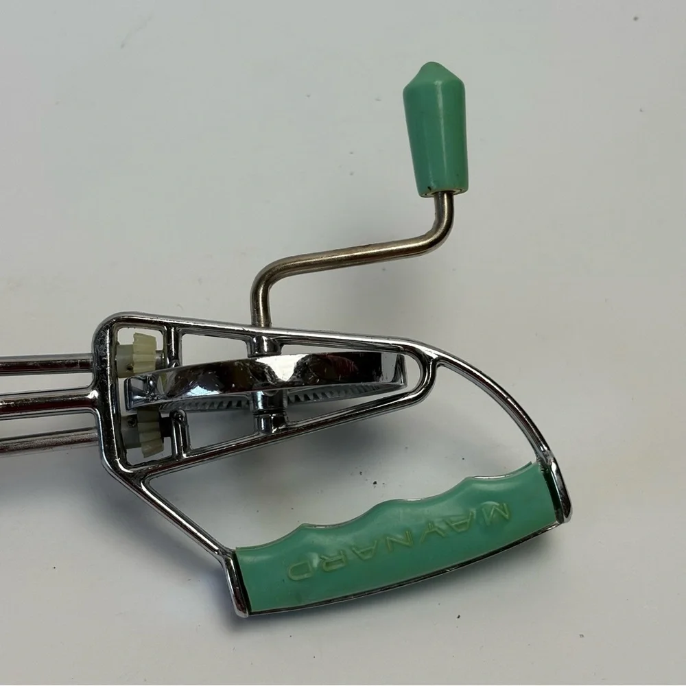 Vintage Maynard 1950s Handheld Egg Beater with Seafoam Green Handle MCM